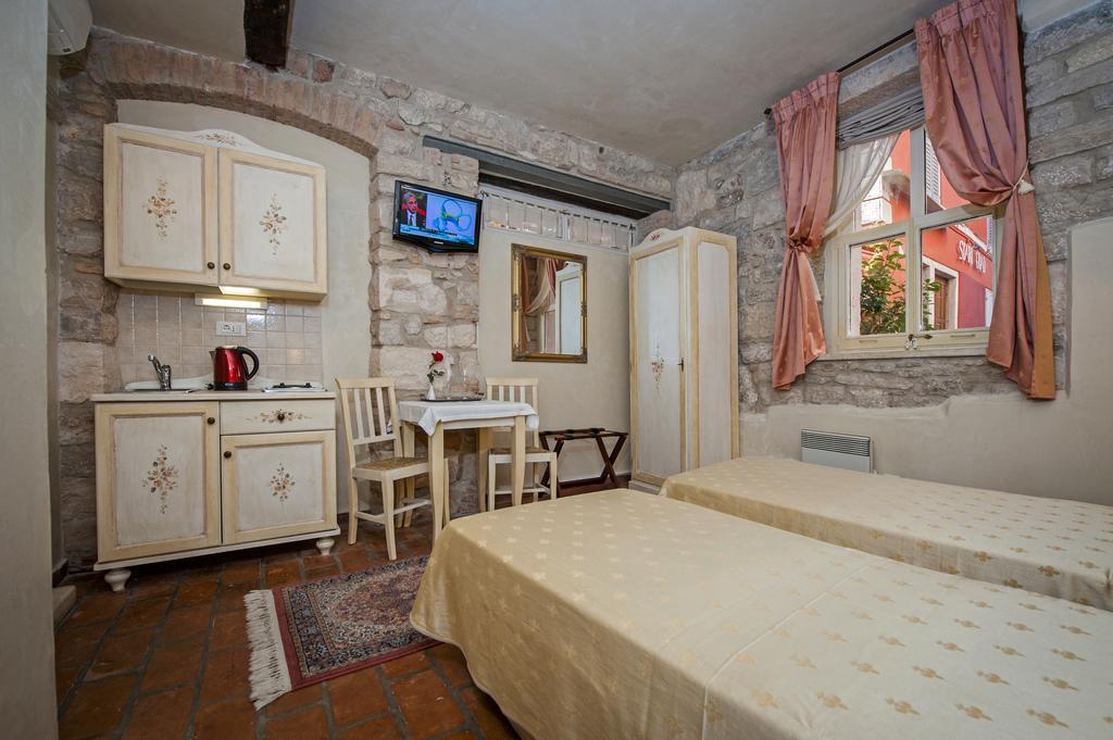 Residence Marco Polo Centro Storico Rovinj Exterior foto